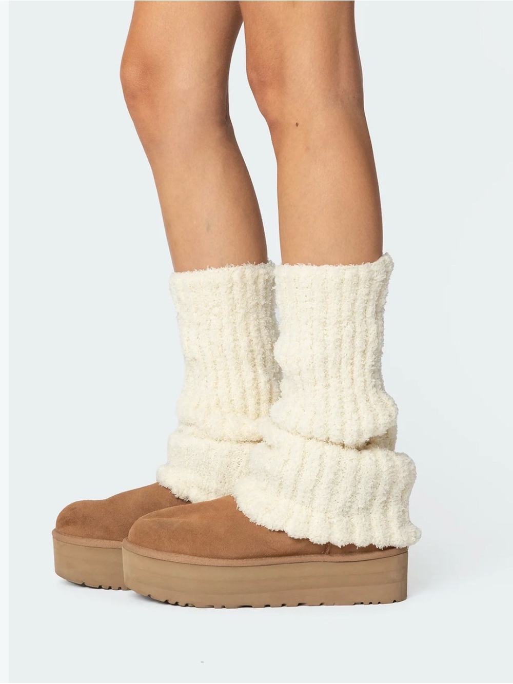 Brown Ribbed Ruffle Cuff Sweater - Women socks - Picture 3 of 3